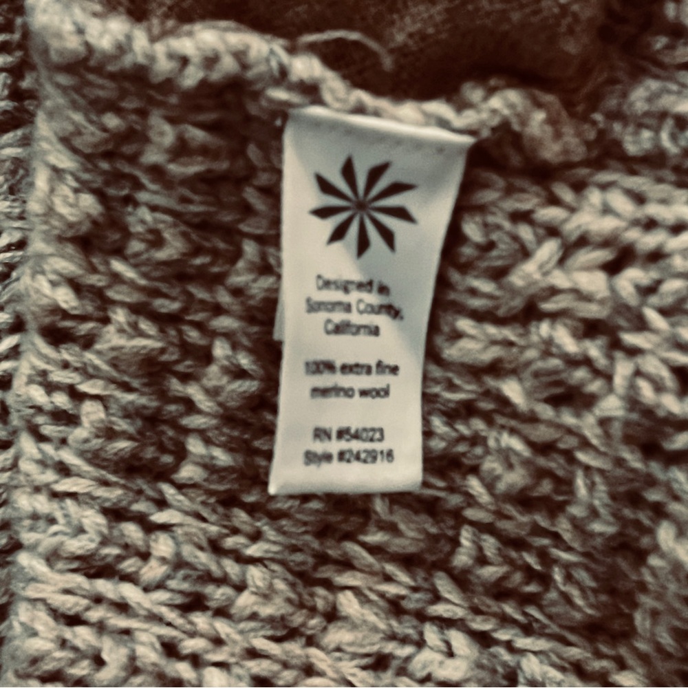 ATHLETA Extra Fine Merino Wool Sweater Women’s Small - Picture 9 of 10